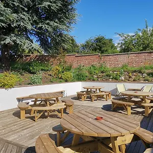 Exelby Dragon Bed & Breakfast