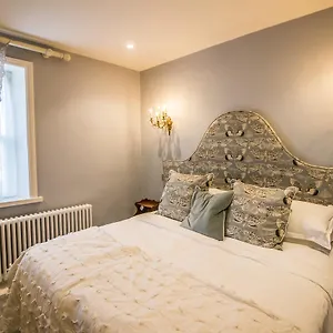 The Coach & Horses Hotel